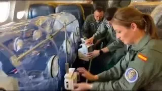 Así es el interior del avión en el que han evacuado a los 14 españoles del MV Hondius